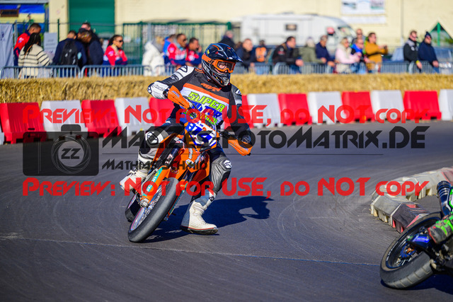 MaZZes_Fotomatrix_20241005_6021986_2127 | SENIOR