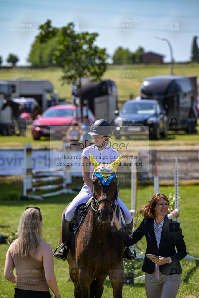 Reitturnier Voxtrup | Entdecke hochwertige Reitturnierfotos von Foto Oger. Professionell, emotional und authentisch – jetzt Lieblingsmomente im Shop bestellen. - Realisiert mit Pictrs.com