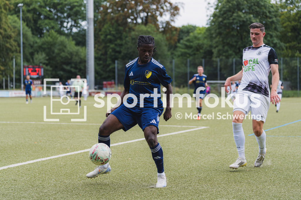 Wuppertaler Tennis-Stadtmeisterschaften | TSV 05 Ronsdorf gegen SC 1920 Oberhausen, Niederrheinpokal, 1. Runde, Kunstrasenplatz Sportplatz Parkstraße, Wuppertal, 09.08.2026. - Realisiert mit Pictrs.com
