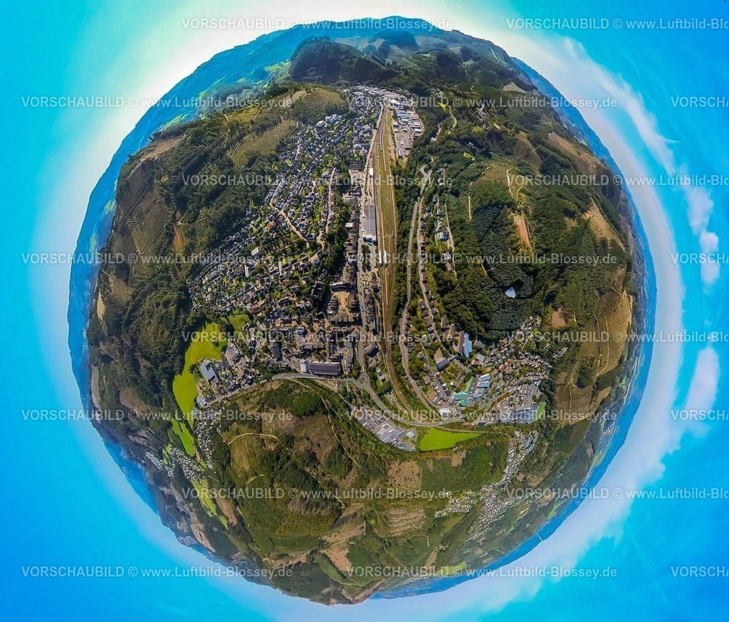 Lennestadt230990350Altenhundem | Luftbild, Ortsansicht Ortsteil Altenhundem mit Bahnhof, Erdkugel, Fisheye Aufnahme, Fischaugen Aufnahme, 360 Grad Aufnahme, tiny world, Altenhundem, Lennestadt, Sauerland, Nordrhein-Westfalen, Deutschland