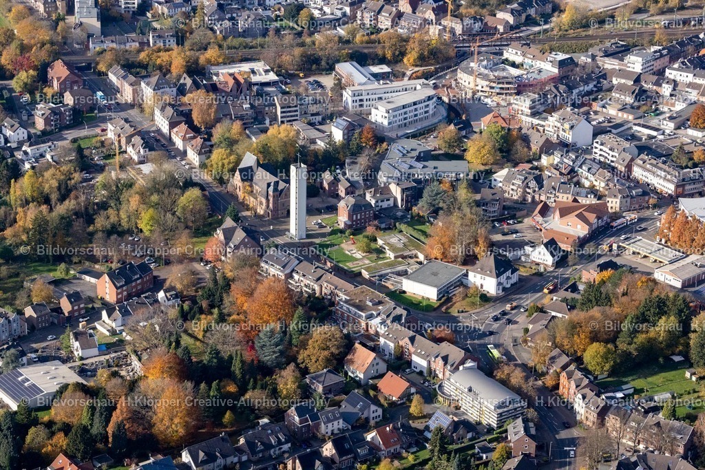 Luftbilder Herzogenrath-7365 | Luftbildfotografie Ortsansicht der Straßen und Häuser der Wohngebiete an der Uferstraße, Ferdinand-Schmetz-Platz in Herzogenrath im Bundesland Nordrhein-Westfalen, Deutschland. - Realisiert mit Pictrs.com