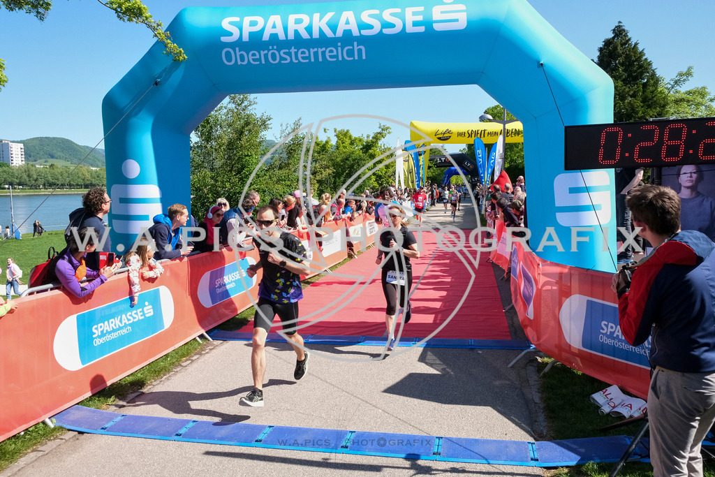 ..... | LINZ,AUSTRIA,27.April 24, Int. 3 Brückenlauf Linz  , Image shows: Photo: WAPICS / Michael ring