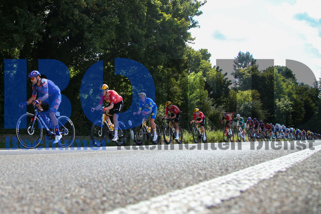 SES_DEUTOU20250821-31 | bond - Realisiert mit Pictrs.com