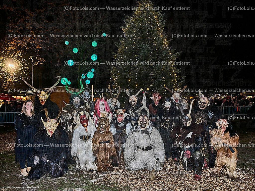 ALP5369_WIESELBURGER ADVENT_Perchtenlauf | (C)FotoLois.com, Alois Spandl, WIESELBURGER ADVENT, Perchtenlauf, So 10. Dez. 2023.