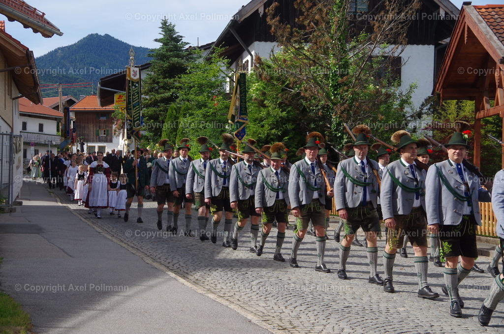 IMGP4970 | fotografiert von Axel PollmannLeonhardi Wallfahrt Benediktbeuern und Murnau, Fronleichnam, Fasching, Landschaft im Loisachtal und Benediktbeuern  - Realisiert mit Pictrs.com