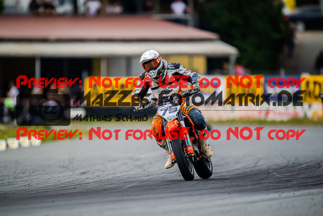 MaZZes_FotoMatrix_220813_8044 | UE40