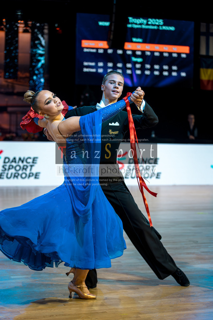 20251214_Baltic-Trophy_2601-2 | Tanzsportbilder, Standardtanz, Lateintanz, WDSF, DTV, LTVB, dancecomp, goc, hessen tanzt, blaues band der spree, walzer, tango, wiener walzer, slowfox, quickstepp, samba, rumba, cha-cha-cha, paso doble. jive, hd-kroft photography, turniertanzsport