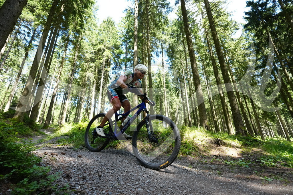 FC100947 | Fotogalerie der Treibjagd im Dunkelwald - Dein MTB Etappenrennen im Erzgebirge - Realisiert mit Pictrs.com