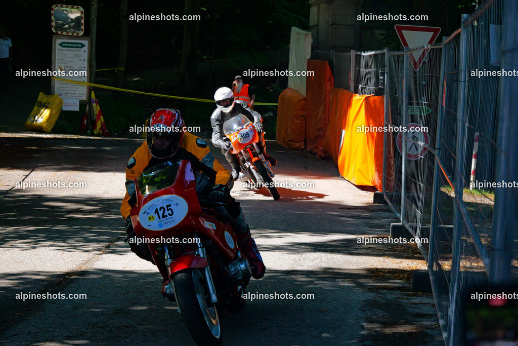 P1026358 | Erleben Sie atemberaubende, hochqualitative Fotos Ihrer Fahrt entlang der malerischen Alpenstraßen. Besuchen Sie alpineshots.com, um professionelle Aufnahmen Ihrer unvergesslichen Reise zu finden und zu kaufen - Realisiert mit Pictrs.com