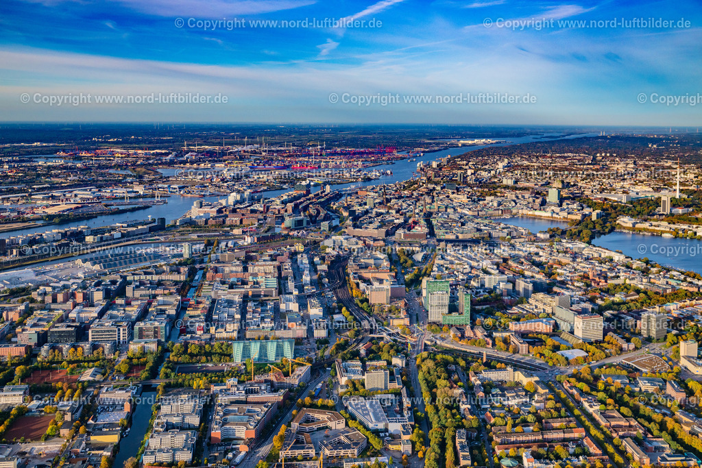 Hamburg_Hammerbrook_St_Georg_ELS_2004121024 | HAMBURG 12.10.2024 Stadtansicht am Ufer des Flußverlaufes der Elbe im Ortsteil Hammerbrook in Hamburg, Deutschland. // City view on the river bank of the River Elbe in the district Hammerbrook in Hamburg, Germany. Foto: Martin Elsen