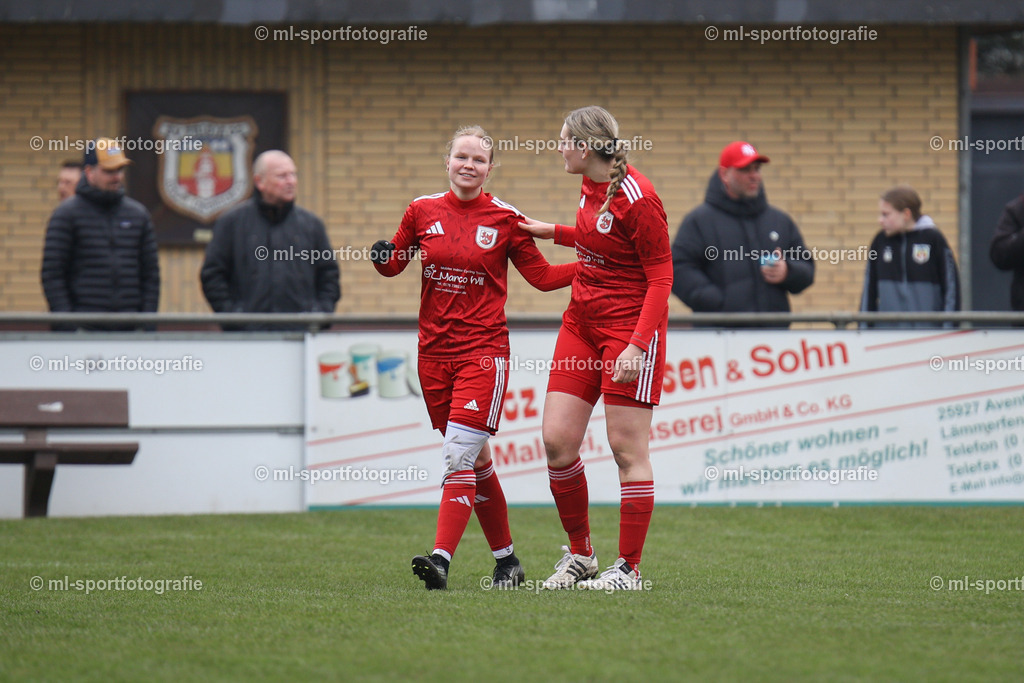 Fußball I Frauen I Saison 2025/2026 I Oberliga Schleswig-Holstein I 14. Spieltag I SV Frisia 03 Risum-Lindholm - SV Wahlstedt | ml-sportfotografie - Realisiert mit Pictrs.com