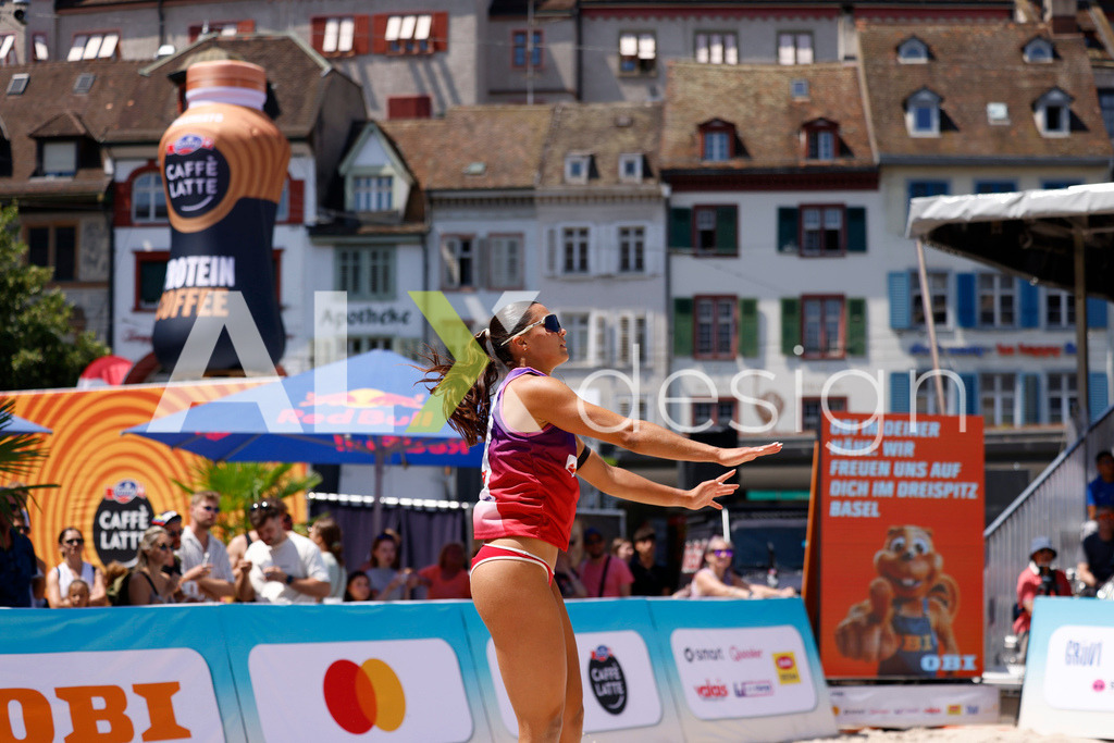Obi BeachTour 2026 - Basel | BASEL, SWITZERLAND - JULY 18: ZOÉ FLÜCKIGER (SUI) during the Obi BeachTour 2026 match between BOSSART / ABBÜHL (SUI) and FLÜCKIGER / DEMIERRE (SUI) at Barfüsserplatz on July 18, 2026 in Basel, Switzerland. - Realisiert mit Pictrs.com