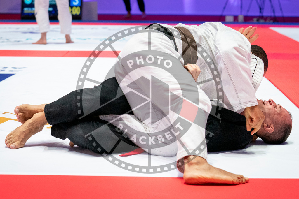 20231107PBB6055 | Fighters compete during the AJP World Master Championship in the Mubadala Arena in Abu Dhabi, Arab United Emirates, on November 7, 2023.