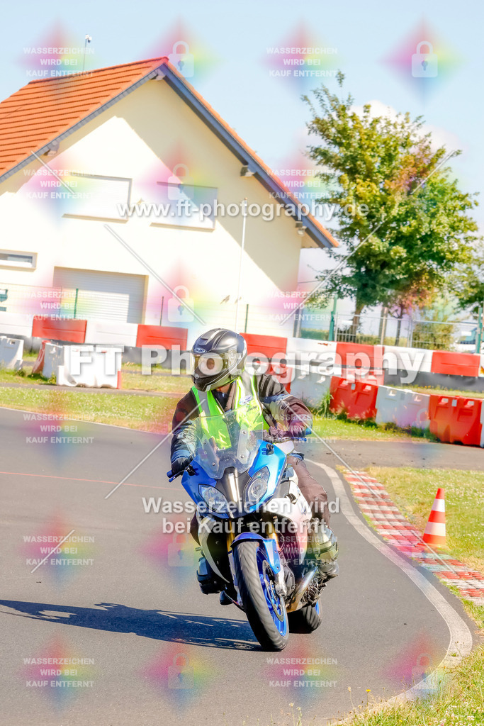 _MOT9198 | Hier findet Ihr Bilder von Touristenfahrten auf der Nürburgring Nordschleife oder von anderen Veranstaltungen die ich besucht habe. Viel Spass beim Durch Schauen 