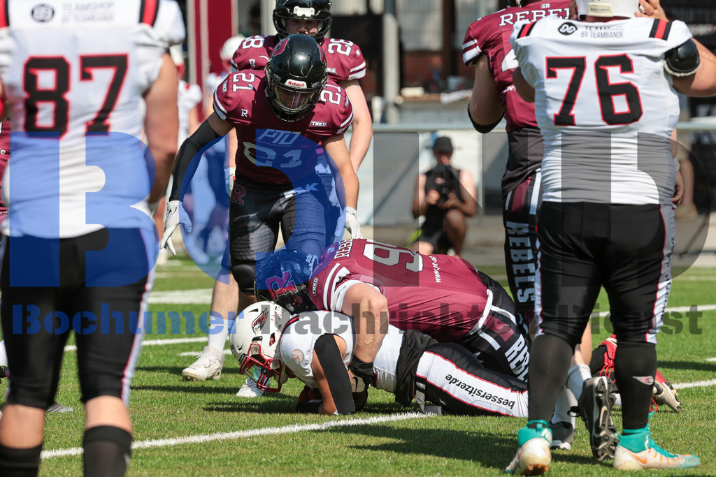 SES_BOCKAC20250621-7 | bond - Realisiert mit Pictrs.com