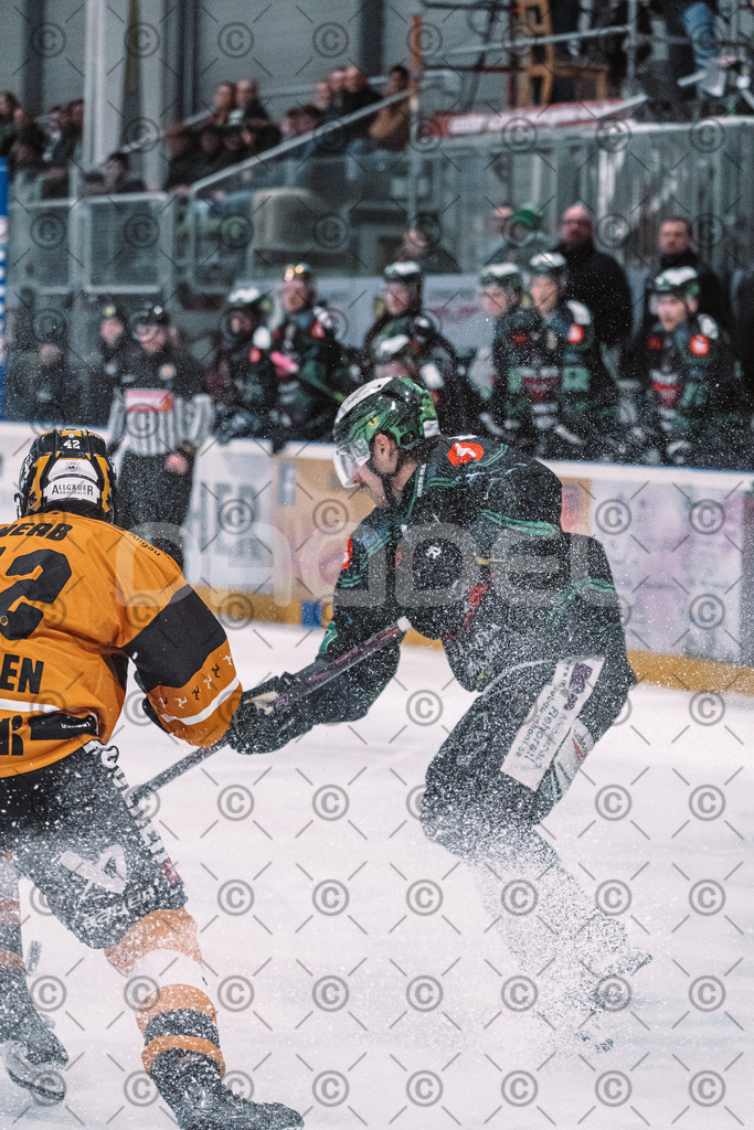 Alligators_vs_Fuessen_01_03_2026_PP-25 | Höchstadt Alligators Fotogalerie: Eishockey-Action aus Franken. Professionelle Spielfotos, Portraits & Stadionbilder zum Download. Jetzt entdecken! - Realisiert mit Pictrs.com