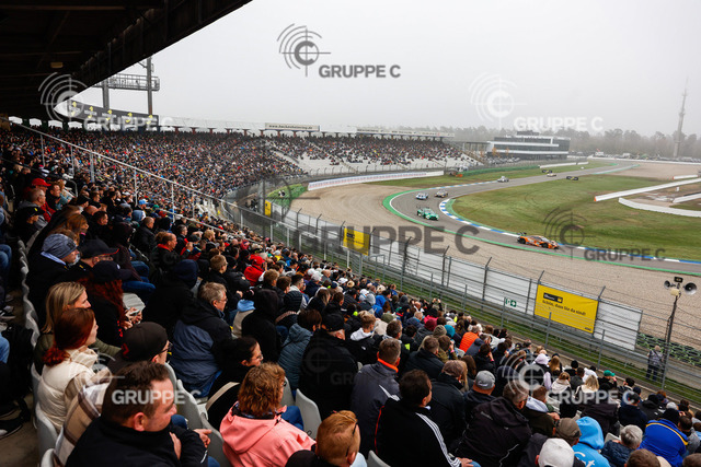 DTM824_102013520008353MK | Motorsport-Fotografie: DTM, 24h Nürburgring und GT-Action in hochauflösenden Bildern. Entdecke packende Rennmomente & Impressionen direkt aus der Boxengasse. - Realisiert mit Pictrs.com
