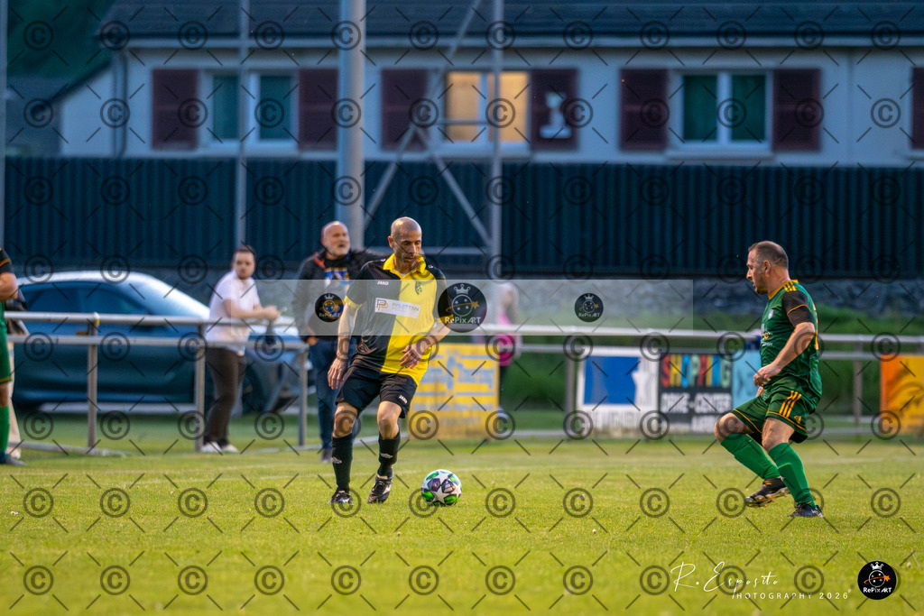 20260501_FCA-40_vs_FCLjL_047-98 | Sport und Naturfotografie von Roberto Esposito zeigt echte Momente Bewegung und die Schönheit der Natur. Ausdrucksstarke Bilder schaffen Emotionen.