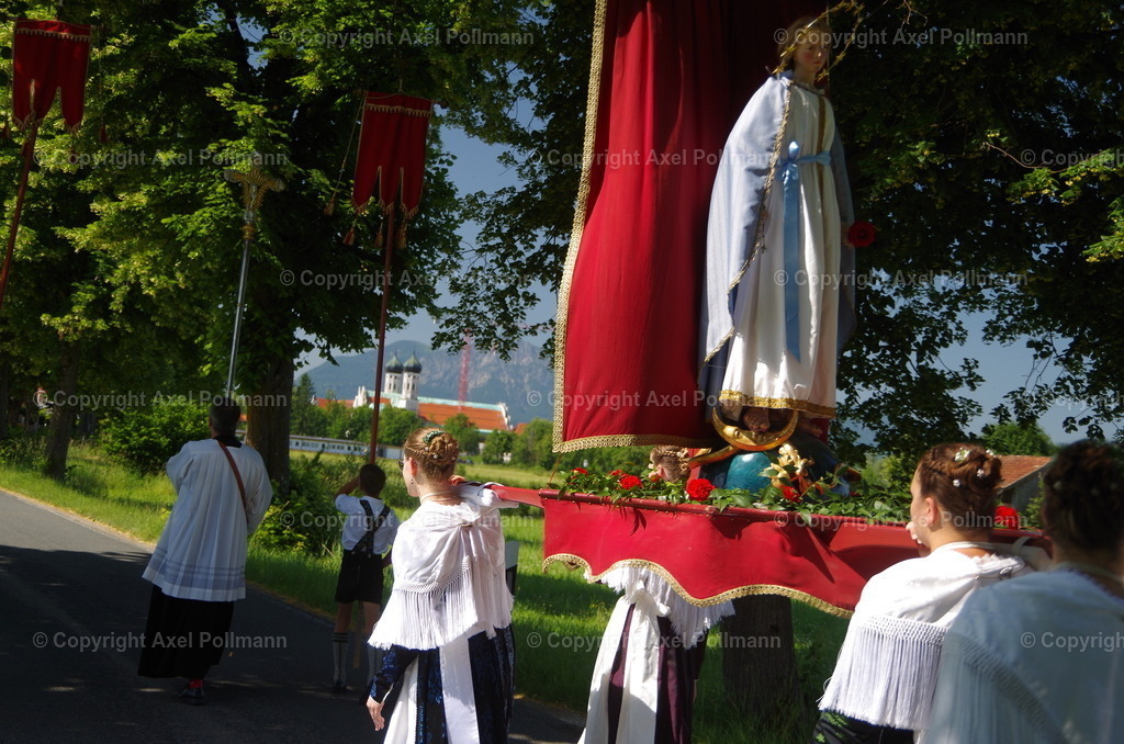 IMGP6223 | fotografiert von Axel PollmannLeonhardi Wallfahrt Benediktbeuern und Murnau, Fronleichnam, Fasching, Landschaft im Loisachtal und Benediktbeuern  - Realisiert mit Pictrs.com