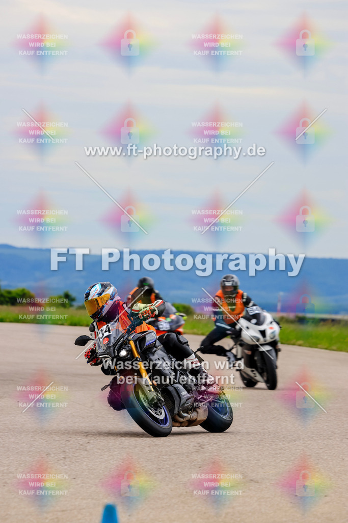 MotoTeam-2947 | Hier findet Ihr Bilder von Touristenfahrten auf der Nürburgring Nordschleife oder von anderen Veranstaltungen die ich besucht habe. Viel Spass beim Durch Schauen 