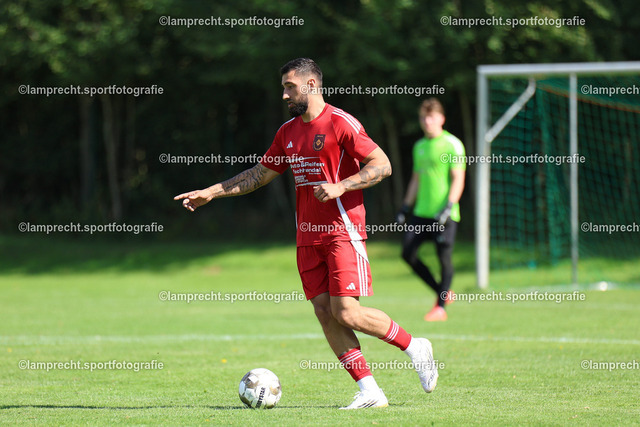 Fußball I Herren I Saison 2025-2026 I Verbandsliga Süd I 7. Spieltag I SV Schackendorf - SV Azadi Lübeck I 06.09.2025.025 | Robin Maurice Singh (42, SV Schackendorf) - Realisiert mit Pictrs.com