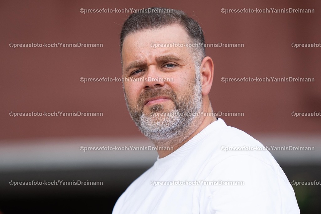 xydr13042501064 | 13.04.2025, xydrx, Fußball, Borussia Dortmund II - FC Energie Cottbus, 3.Liga, Stadion Rote Erde, Saison 2024 2025: Sebastian Lemke (Präsident FC Energie Cottbus) DFB regulations prohibit any use of photographs as image sequences and or quasi-video.