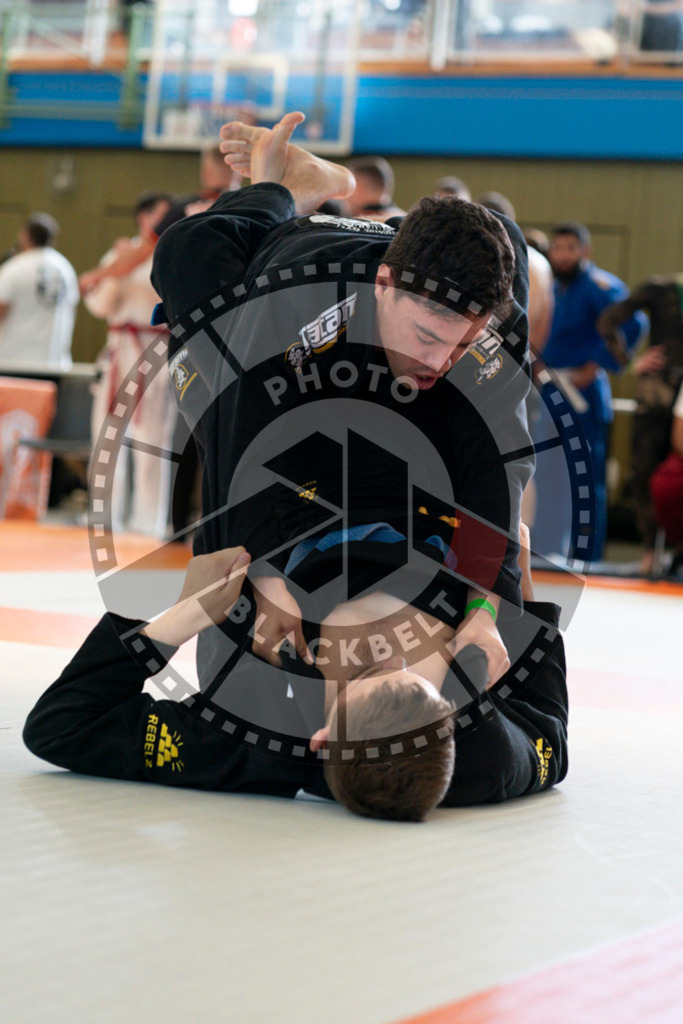 20240915PBB1934 | Athletes compete during the Grappling Industries’ grappling and Brazilian jiu-jitsu competition in Berlin, on September 15, 2024.
