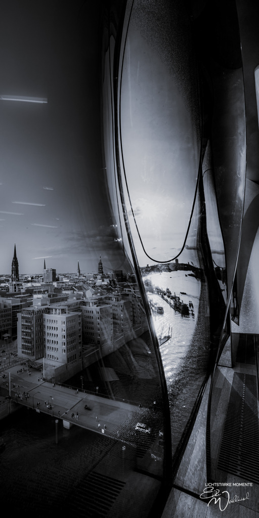Elbphilharmonie, Hamburg | Herzlich willkommen auf meiner Seite! Ich bin Elke Wallnisch, Deine Fotografin für lichtstarke Momente. Der Name steht für alles, was mich mit der Fotografie verbindet: Das Licht und seine machtvolle Wirkung auf eine Situation oder unsere Stimmung - Realisiert mit Pictrs.com