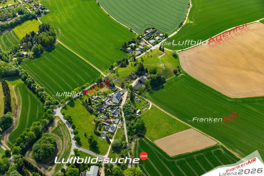 Die Luftaufnahme Neustädtel - Schneeberg wurde 2022 vom Flugzeug aus (keine Drohne) erstellt. Hohe Auflösung -für große Poster und Wandbilder geeignet - Garantiert!