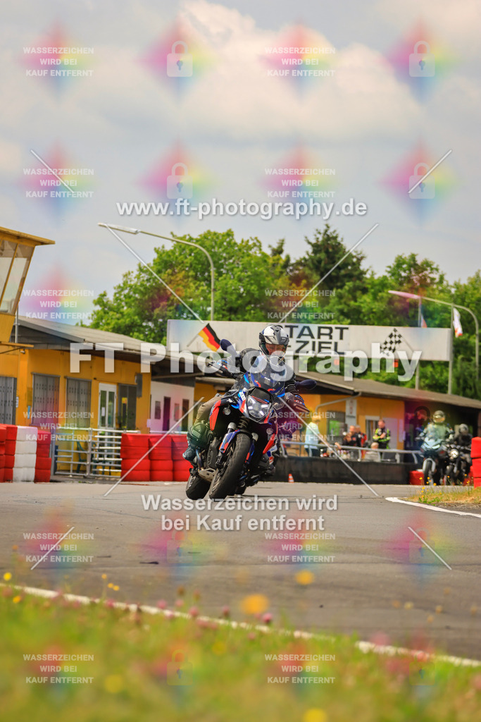 _DSK2537 | Hier findet Ihr Bilder von Touristenfahrten auf der Nürburgring Nordschleife oder von anderen Veranstaltungen die ich besucht habe. Viel Spass beim Durch Schauen 