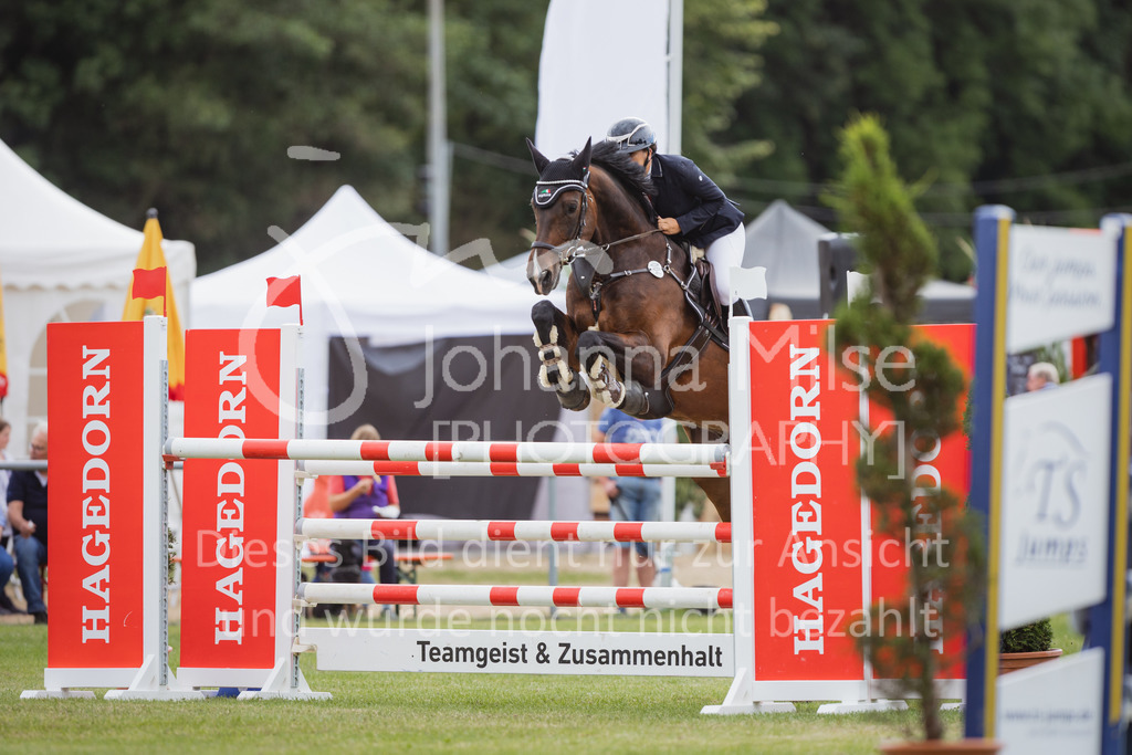 220715_LC_Youngster-M-534 | Deine schönsten Turniermomente als professionelle Fotos! Entdecke hochwertige Pferdesport-Fotografie im Online-Shop. Jetzt Fotos finden & bestellen!