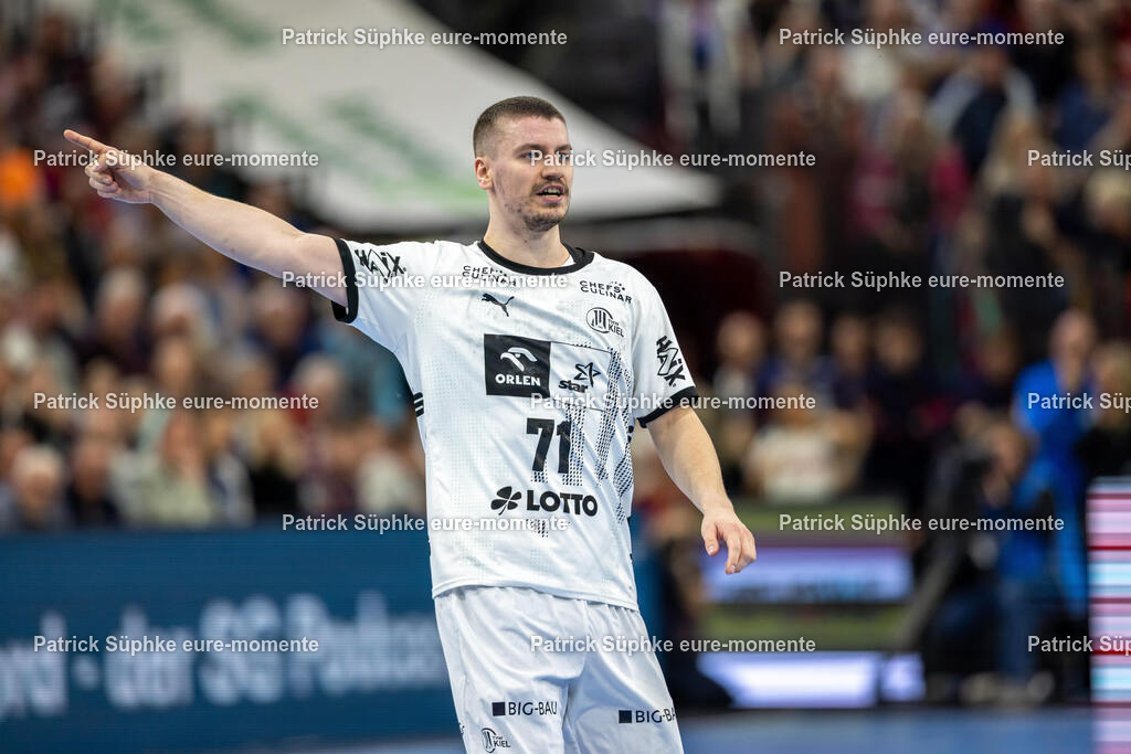 Handball I Herren I Daikin HBL I Saison 2024-2025 I 23. Spieltag I SG Flensburg-Handewitt - THW Kiel | Handball: Bundesliga, SG Flensburg-Handewitt - THW Kiel, 23. Spieltag, GP JOULE ArenaElias Ellefsen A Skippagotu (71, THW Kiel) zeigt den Spielzug an