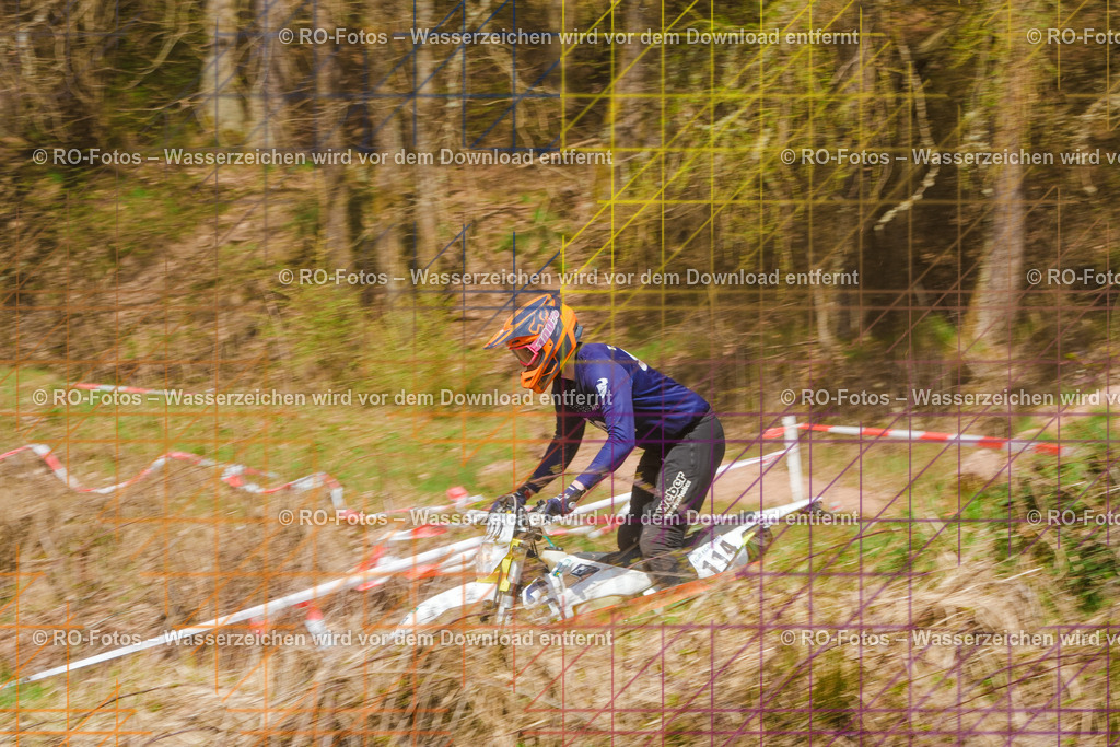 2 Lauf Mernes-241 | Sportfotografie von RO-Fotos: Motorsport, Motocross, Enduro, Laufveranstaltungen und Triathlon. Professionelle Fotos von Sportlern und Events. - Realisiert mit Pictrs.com