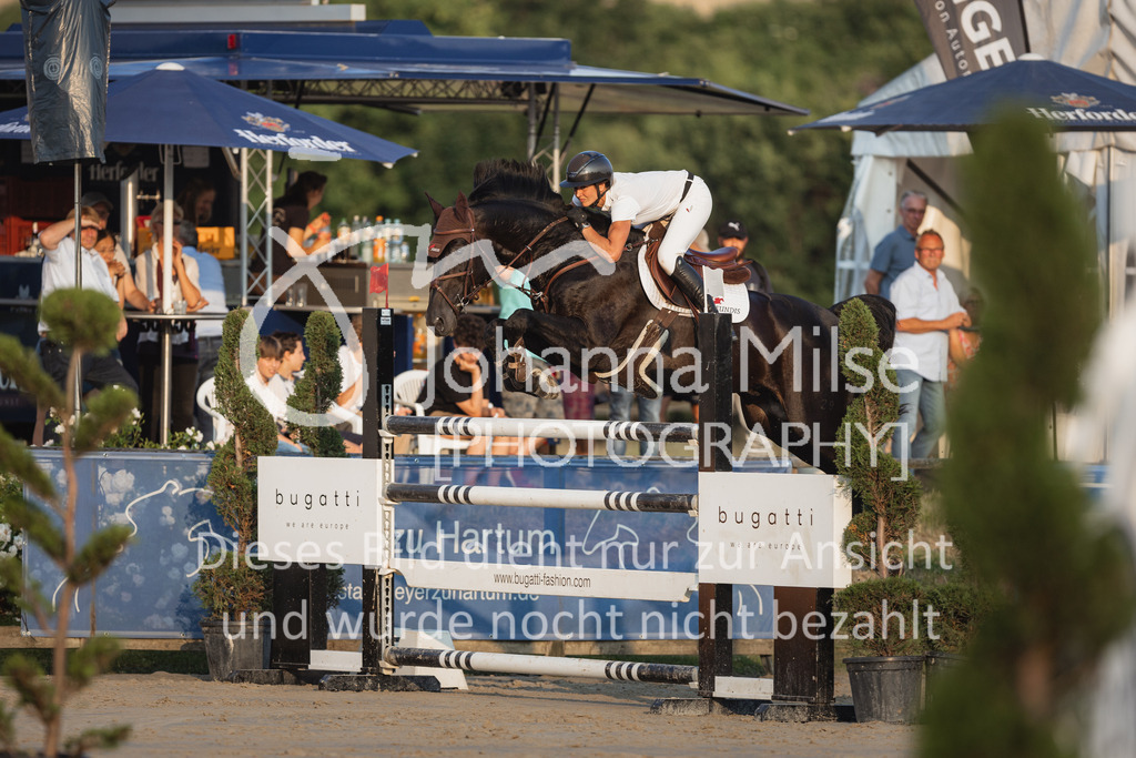 230624_PfSpTa_GroßerPreis-317 | Deine schönsten Turniermomente als professionelle Fotos! Entdecke hochwertige Pferdesport-Fotografie im Online-Shop. Jetzt Fotos finden & bestellen!