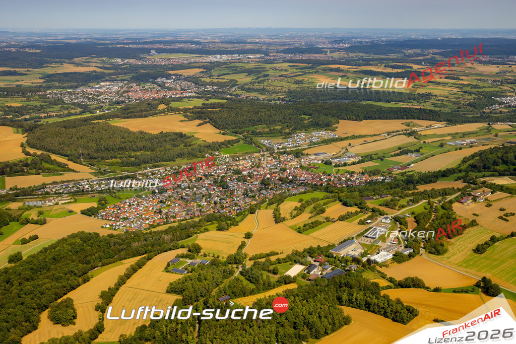Das Luftbild zeigt :  Ostelsheim - Die Luftaufnahme wurde 2024 vom UL-Flugzeug aus erstellt ( keine Drohne ) - Hochauflösende Luftaufnahme - Für grossformatige Ausdrucke geeignet. Die Geschenkidee !Mit Lizenz und Bildrechte bestellbar