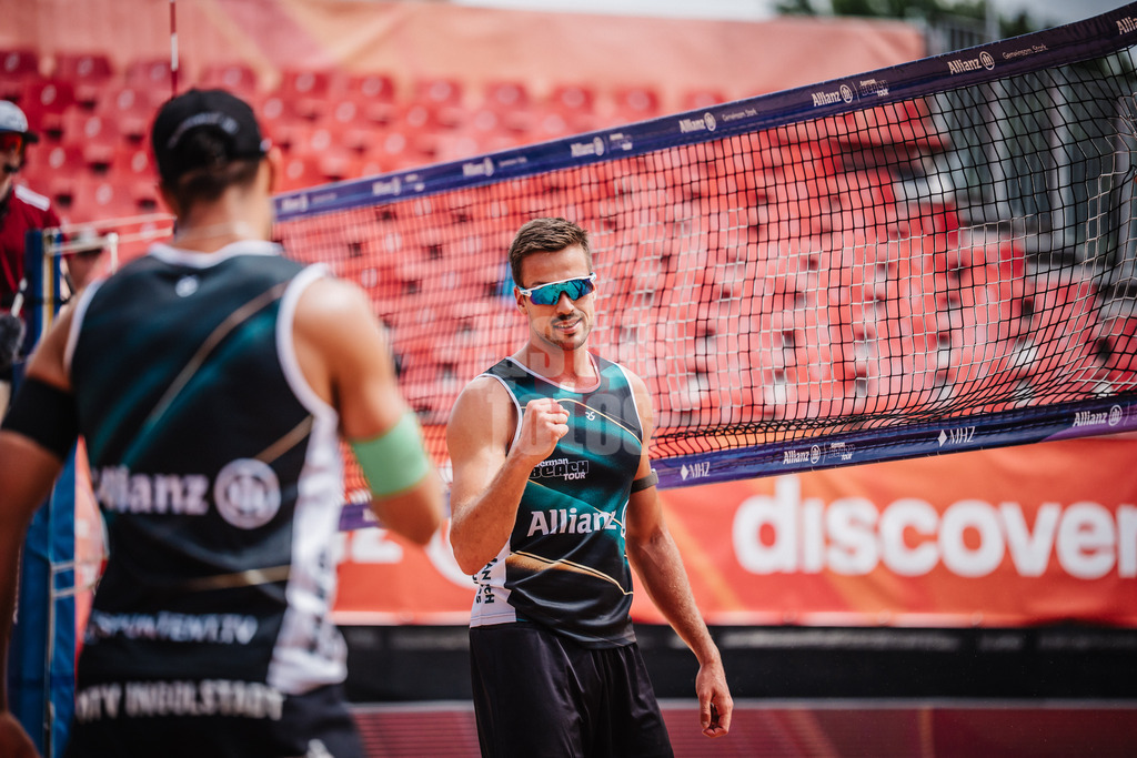Beachvolleyball | Männer | Allianz German Beach Tour 2025 | Tourstop München | 10.07.2025 | Jannis Hopt ballt die Faust