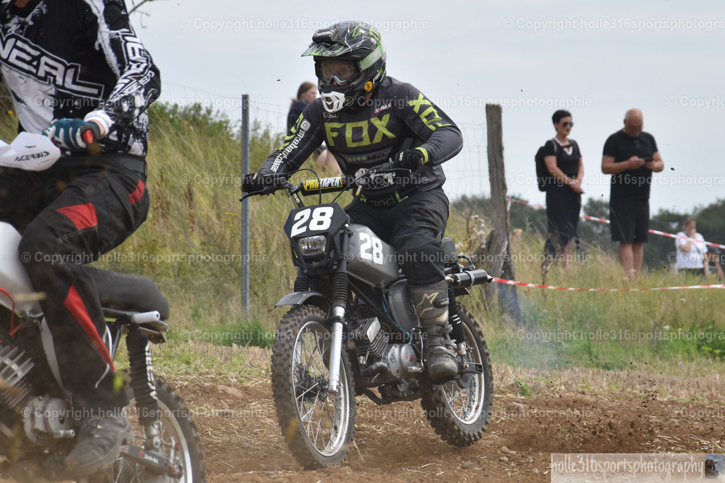 DSC_0789 (2) | Sportfotografie , Motorsport, Motoross, Reitsport, Mointainbike, Enduro,
Landschaft , Outdoor, Eventfotografie, Landschaft, Bilder online bestellen - Realisiert mit Pictrs.com