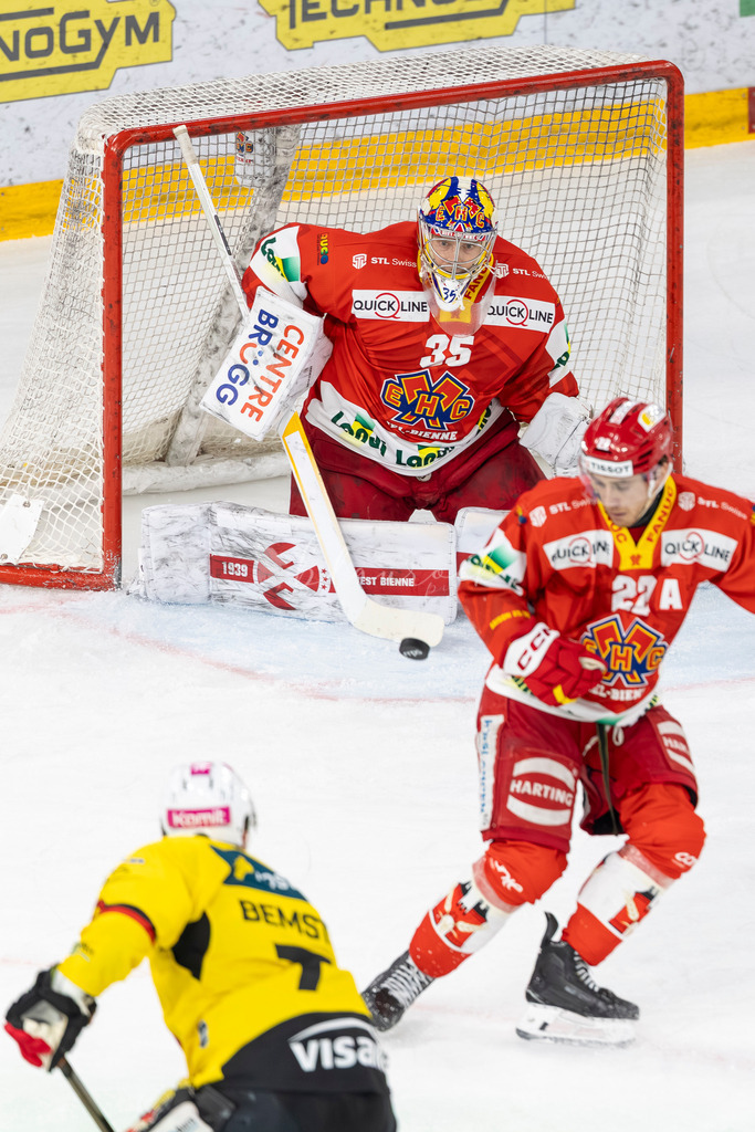 EHCB vs SCB 20260312_wb-4159 | Sportbilder, Sportfotograf, Hochzeits- und Eventfotografin, Flugshows, Portraits und Tiershooting, Aviation, Downhill, Nationalleague, Swissleague, International