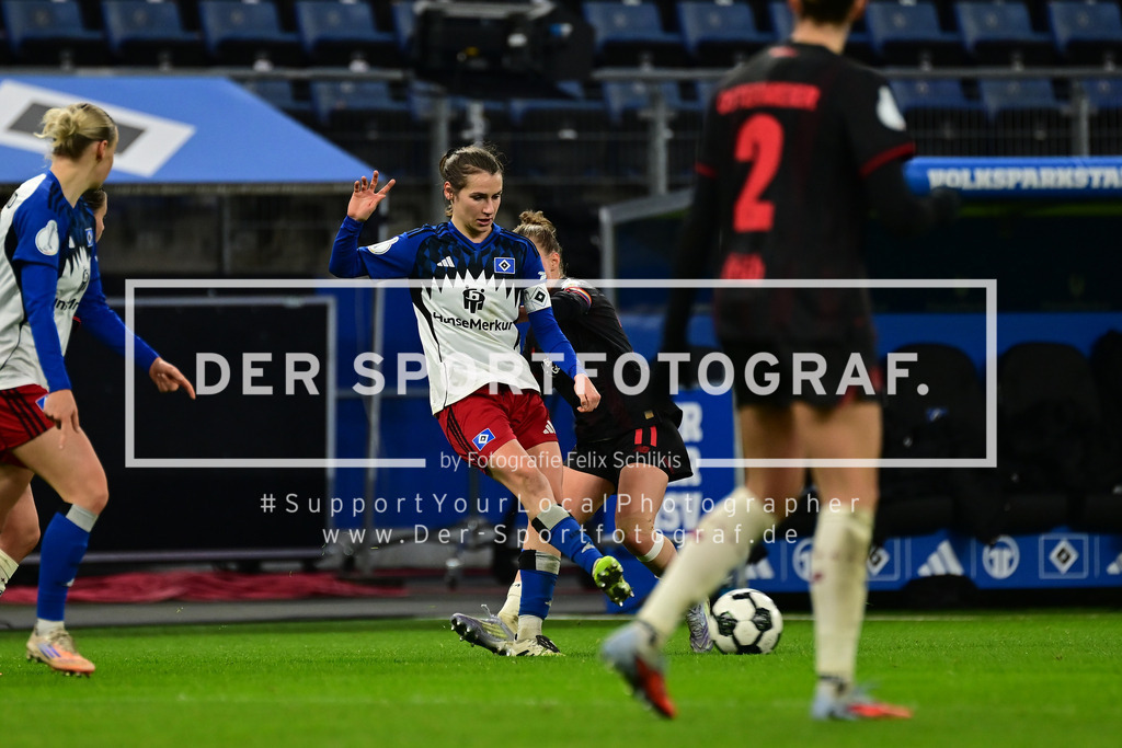 Fußball I Frauen I Saison 2025-2026 I DFB-Pokal I Achtelfinale I Hamburger SV - Bayer 04 Leverkusen I 16350 | Der Sportfotograf. - Realisiert mit Pictrs.com