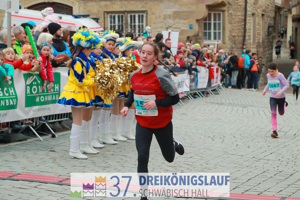 Stadtwerke Jugendlauf 1700m | 3 Koenigslauf 2023 - Realisiert mit Pictrs.com