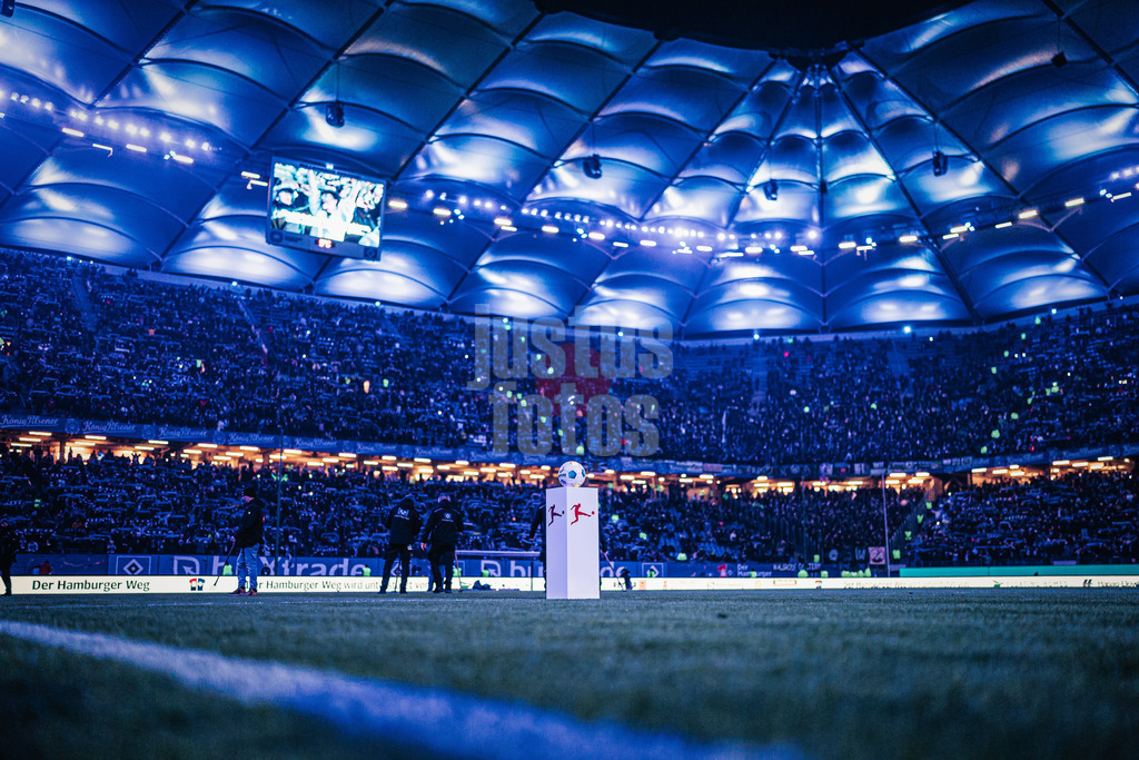 Fußball | Männer | Saison 2023/2024 | 2. Fußball-Bundesliga | 21. Spieltag | Hamburger SV vs. Hannover 96 | 09.02.2024 | Das Volksparkstadion mit Lichtshow