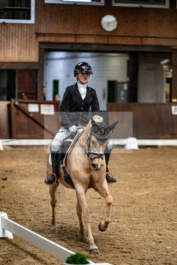 20240310-DOS_9659 | Entdecke hochwertige Reitturnierfotos von Foto Oger. Professionell, emotional und authentisch – jetzt Lieblingsmomente im Shop bestellen.Deutschlandweite Turnierfotografie. - Realisiert mit Pictrs.com
