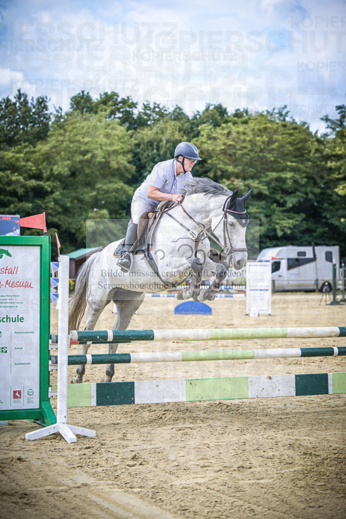 DOS_2857 | Entdecke hochwertige Reitturnierfotos von Foto Oger. Professionell, emotional und authentisch – jetzt Lieblingsmomente im Shop bestellen.Deutschlandweite Turnierfotografie. - Realisiert mit Pictrs.com