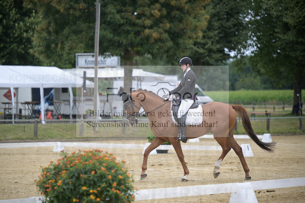 DOS_7188 | Entdecke hochwertige Reitturnierfotos von Foto Oger. Professionell, emotional und authentisch – jetzt Lieblingsmomente im Shop bestellen.Deutschlandweite Turnierfotografie. - Realisiert mit Pictrs.com