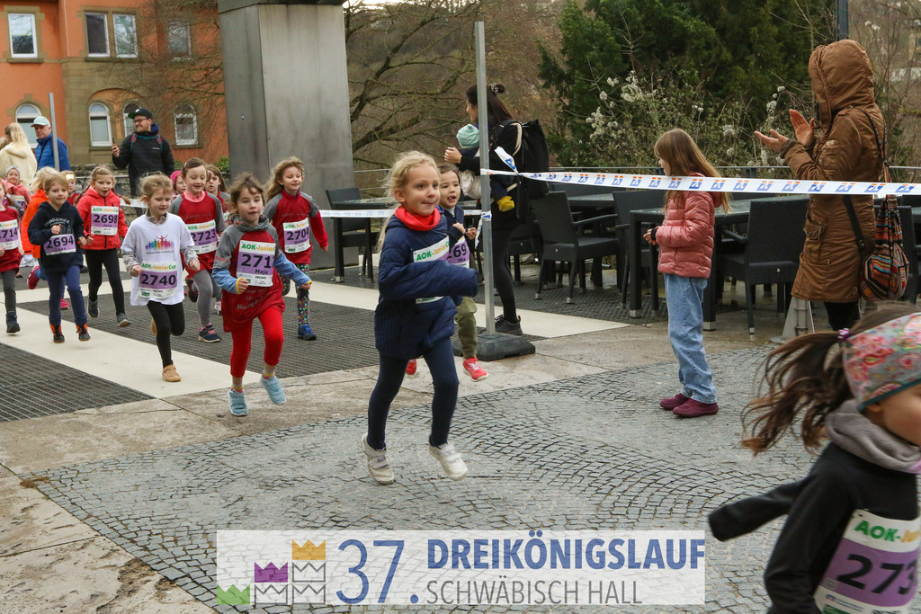 AOK JuniorCup 400m | 3Koenigslauf 2023 - Realisiert mit Pictrs.com