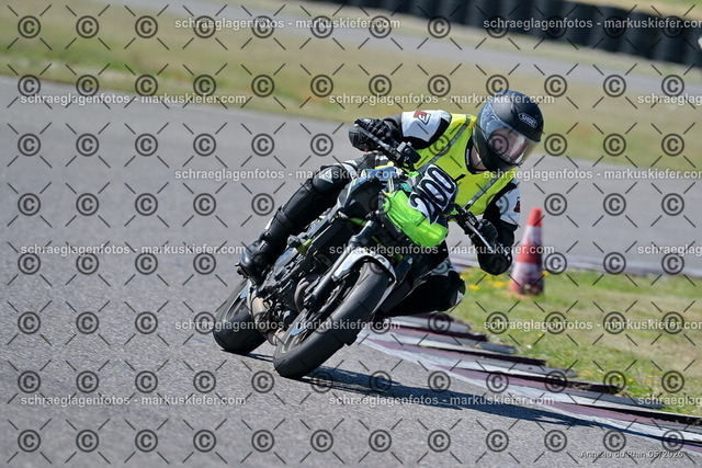 26BT01-0623 | 200 - Realisiert mit Pictrs.com
