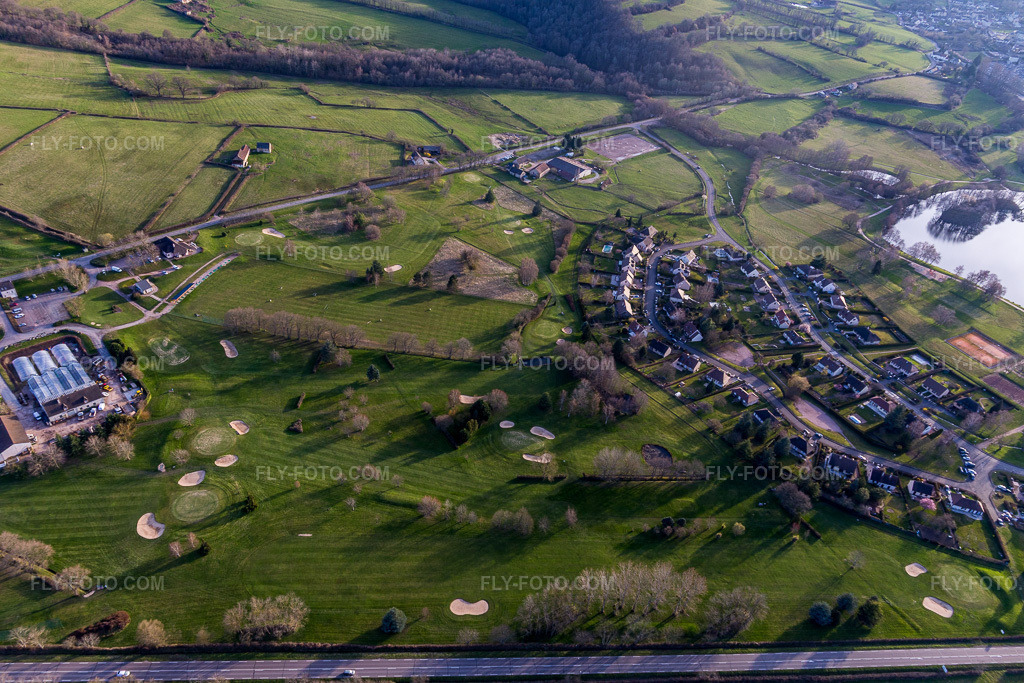 Aerial view: (Burgundy), Golf in Autun in the state Saone et Loire, France. – Photo: IMG_105500.jpg taken on 04/01/2018 by Werner Riehm/FLY-FOTO.com – Resolution of the original: 5472 x 3648 px