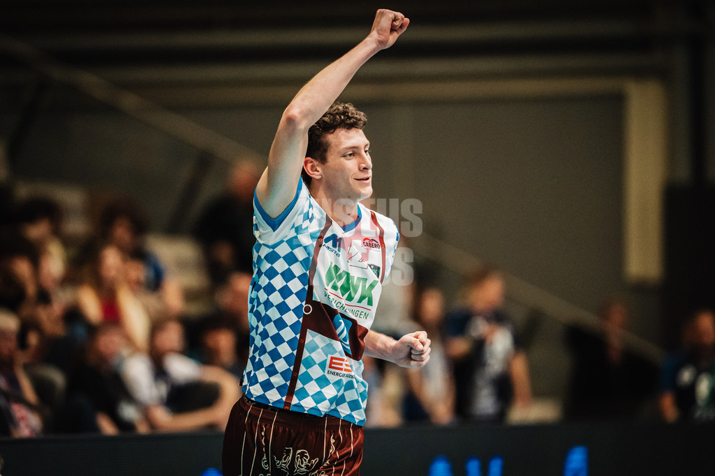 Volleyball | Herren | Saison 2025/2026 | Volleyball Ligacup | VfB Friedrichshafen vs. WWK Volleys Herrsching | 12.10.2024 | Laurenz Welsch (#12, WWK Volleys Herrsching) jubelt