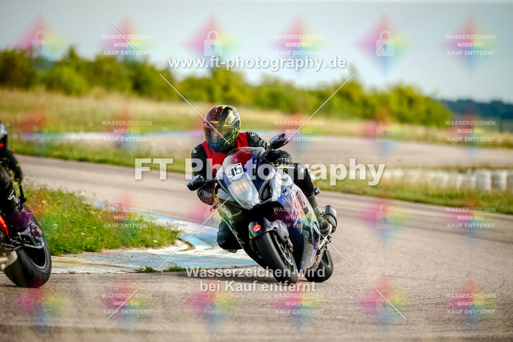 Chambley Juli-2533 | Hier findet Ihr Bilder von Touristenfahrten auf der Nürburgring Nordschleife oder von anderen Veranstaltungen die ich besucht habe. Viel Spass beim Durch Schauen 