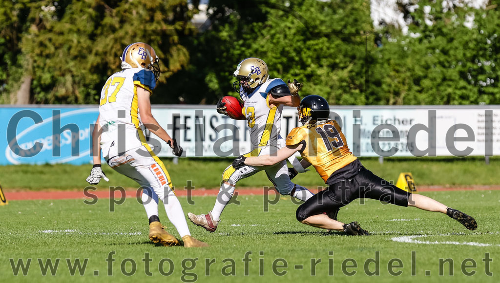 2022-05-14_119_Erding_Bulls_gegen_Munich_Cowboys_2 | Erding, Deutschland, 14.05.2022:
Fußball, Regionalliga 2022, 3. Spieltag, Erding Bulls gegen Munich Cowboys 2, Endergebnis: 20:30

Linus Grupen (Erding Bulls, #37)

Foto: Christian Riedel / fotografie-riedel.net